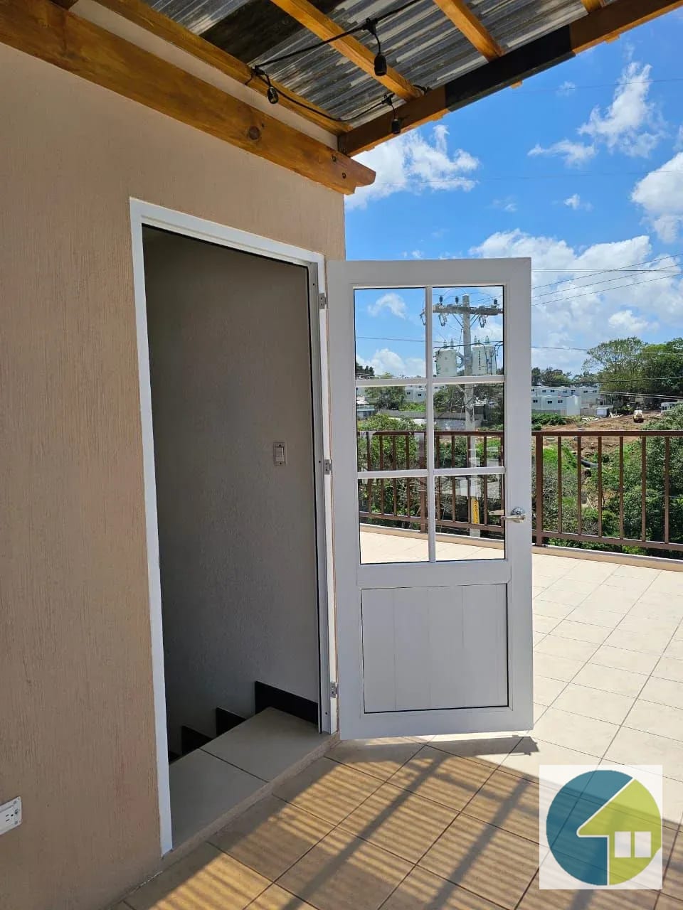 Para Estrenar Casas con Preciosa Pérgola — Casa en Venta en Carretera a El Salvador, Guatemala, Ciudad — foto 8 de 14