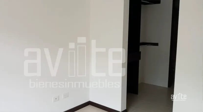 Apartamento con jardín, en alquiler. Condado Naranjo — Apartamento en Alquiler en Condado Naranjo, Zona 4 Mixco, Guatemala, Ciudad — foto 5 de 11