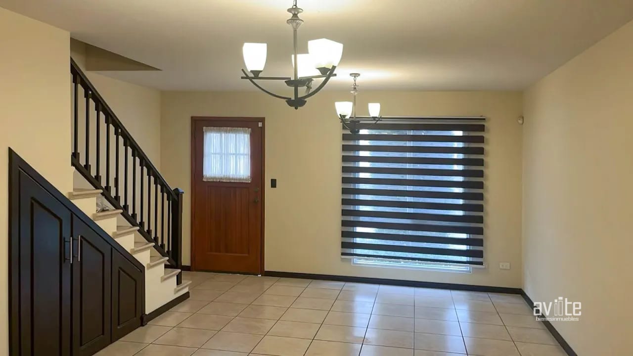 CONDADO NARANJO, Casa Navarra en alquiler Q9,500 — Casa en Alquiler en Condado Naranjo, Zona 4 Mixco, Guatemala, Ciudad — foto 4 de 7