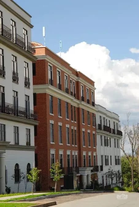 CONDADO NARANJO, apartamento amplio en alquiler Q6,000 — Apartamento en Alquiler en Condado Naranjo, Zona 4 Mixco, Guatemala, Ciudad — foto 1 de 10