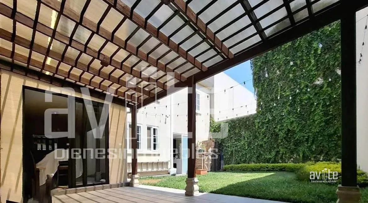 CONDADO NARANJO, casa Real Navarra en venta $490,000 — Casa en Venta en Condado Naranjo, Zona 4 Mixco, Guatemala, Ciudad — foto 6 de 9