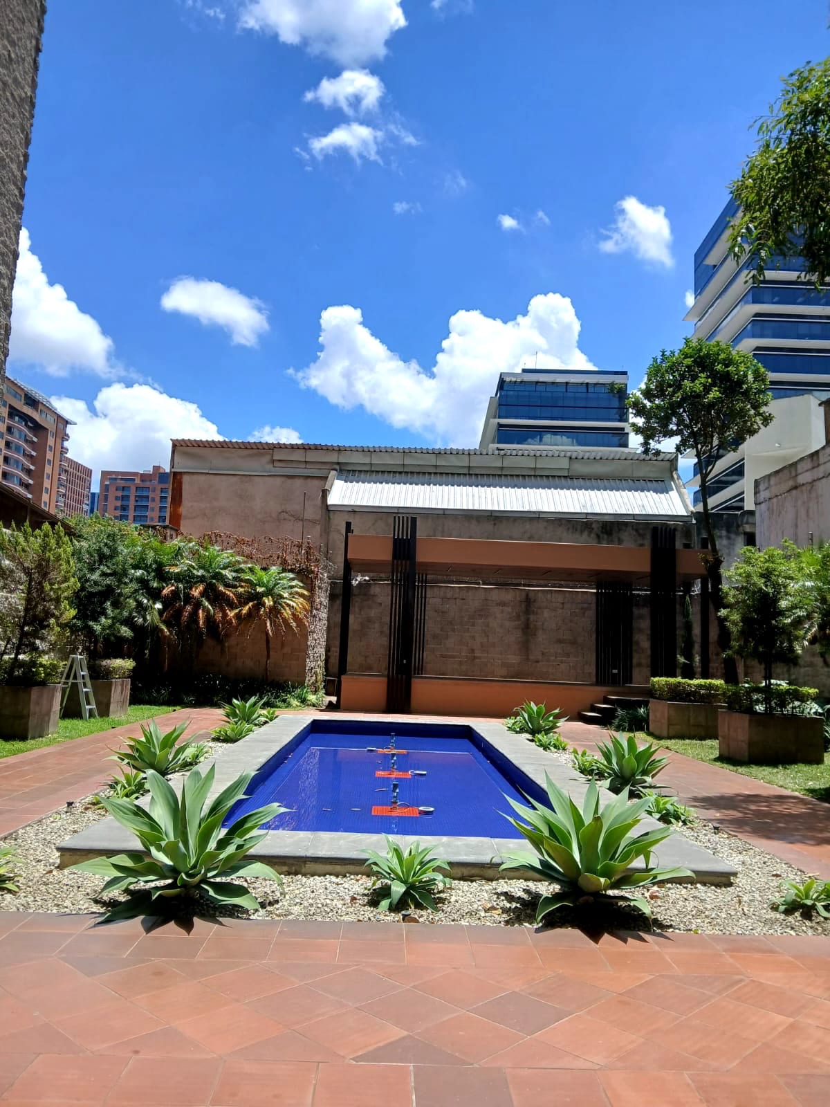 Apartamento en Venta / Nivel Alto Tiffany II Z.10 — Apartamento en Venta en Zona 10, Guatemala, Ciudad — foto 1 de 11