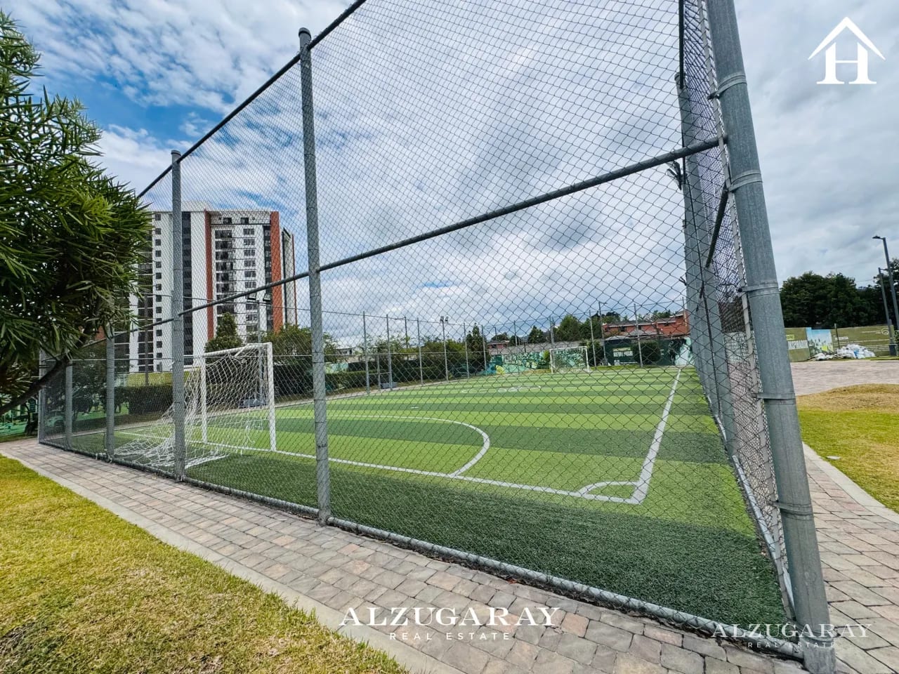 APTO. NIVEL ALTO C/ BALCÓN -3 HAB. /SAN ISIDRO 2021 Z.16 — Apartamento en Venta en Zona 16, Guatemala, Ciudad — foto 10 de 11