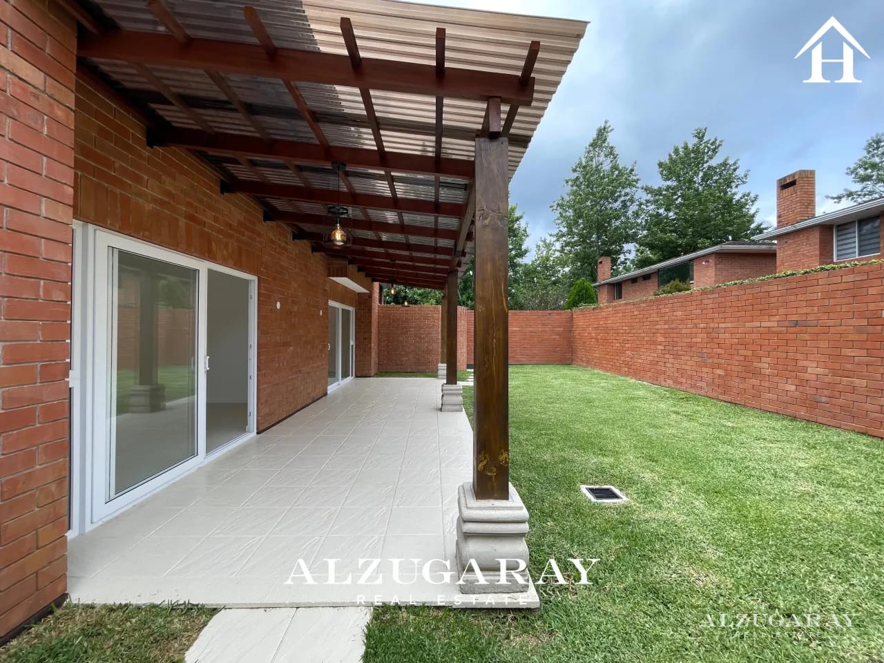 CASA GRANDE C/ JARDÍN Y PÉRGOLA - 4 HAB / CONDOMINIO LAS LUCES CAES — Casa en Alquiler en Las Luces, Carretera a El Salvador, Guatemala, Ciudad — foto 15 de 15