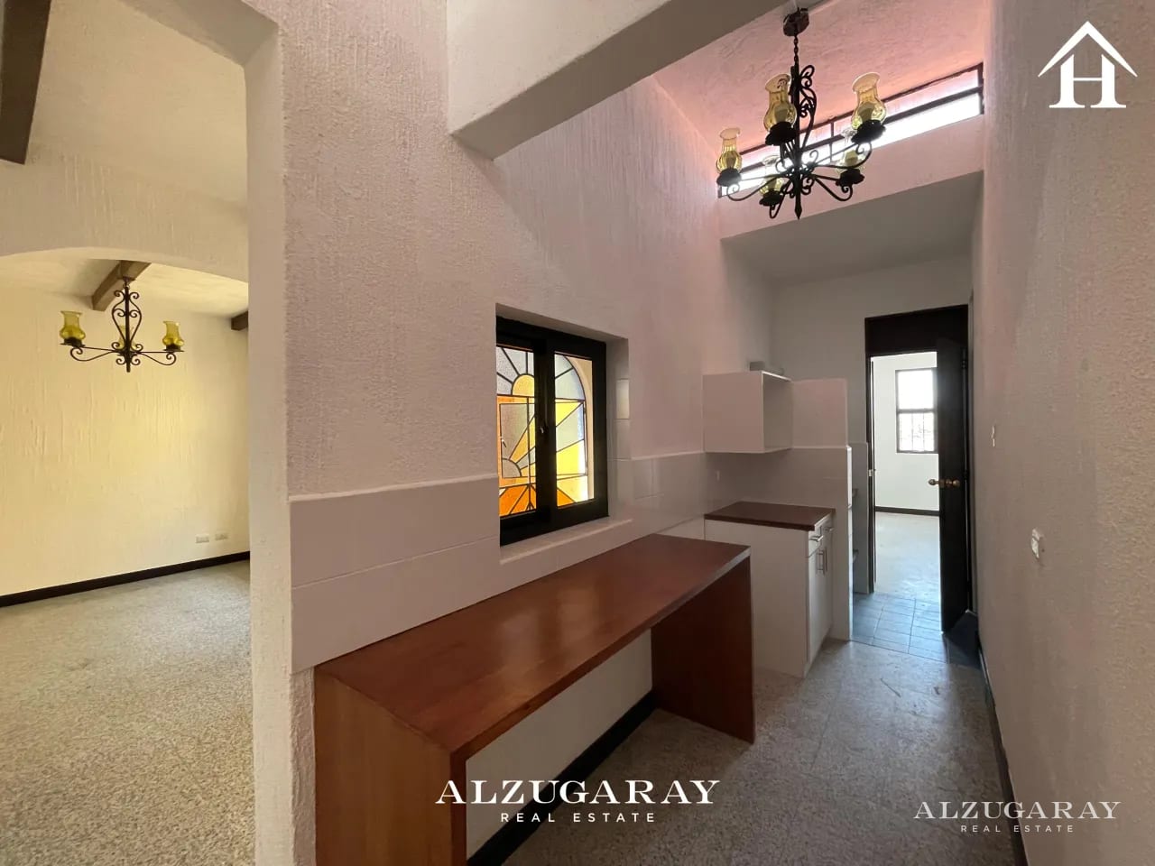 CASA PARA OFICINAS - 9 AMBIENTES / CENTRO HISTÓRICO Z.1 — Oficina en Alquiler en Zona 1, Guatemala, Ciudad — foto 8 de 13
