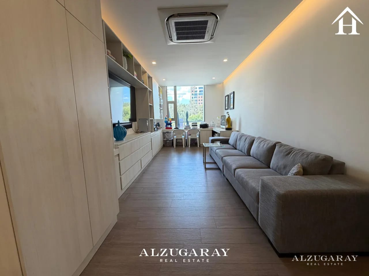 APTO. AMPLIO C/ ACABADOS DE LUJO -411 MT2 / 4 HAB. / 8 PARQUEOS Z. 15 — Apartamento en Venta en Zona 15, Guatemala, Ciudad — foto 9 de 11