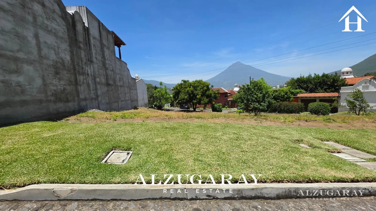 TERRENO PLANO, BELLA VISTA - 257 VR2 / A 10 MIN. DE ANTIGUA — Terreno en Venta en Jocotenango, Sacatepéquez — foto 1 de 4