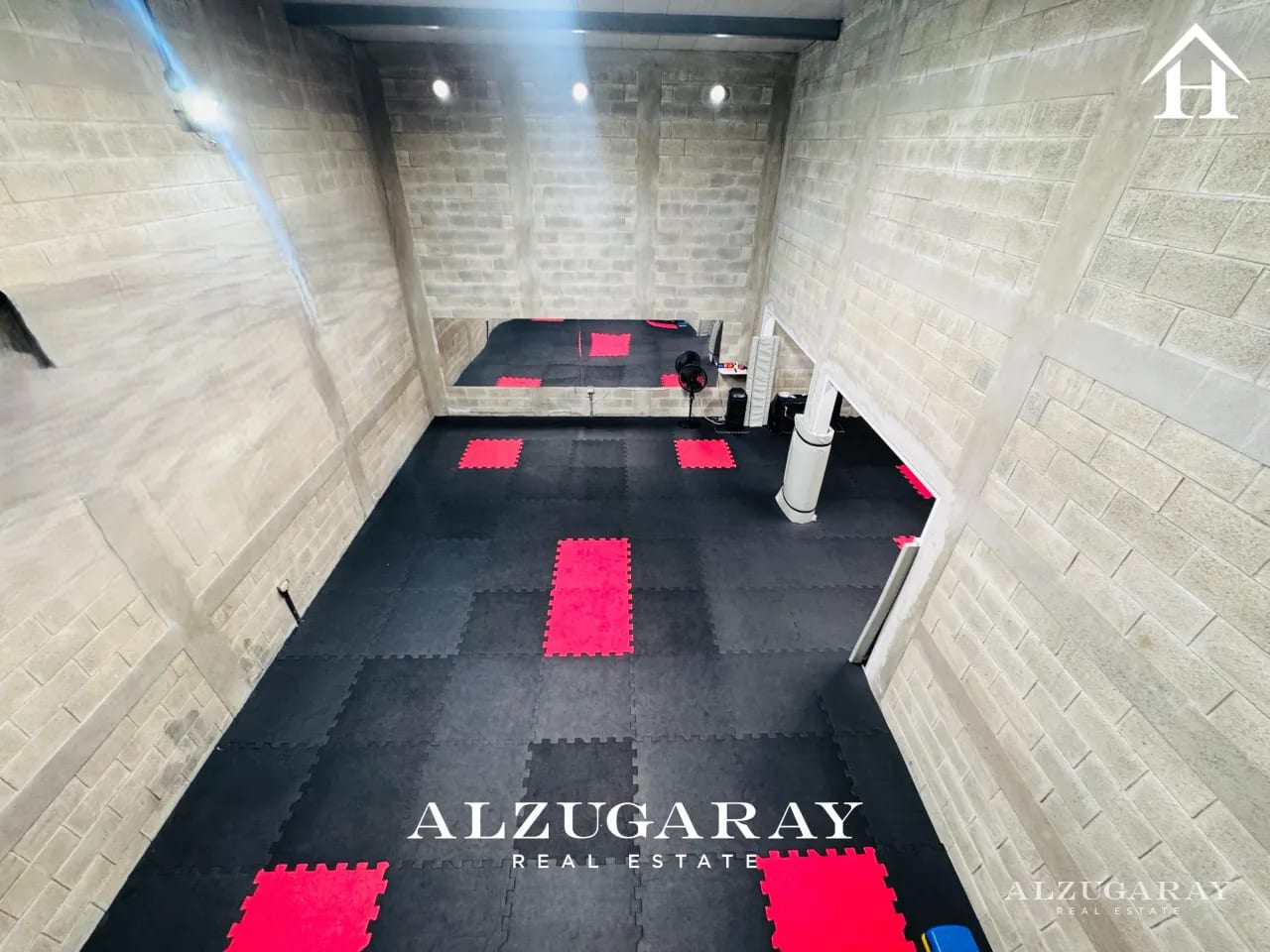 Bodega con Mezzanine en Renta |135 MT2 | Ciudad San Cristobal — Bodega / Ofibodega en Alquiler en Zona 8 Mixco, Guatemala, Ciudad — foto 3 de 7