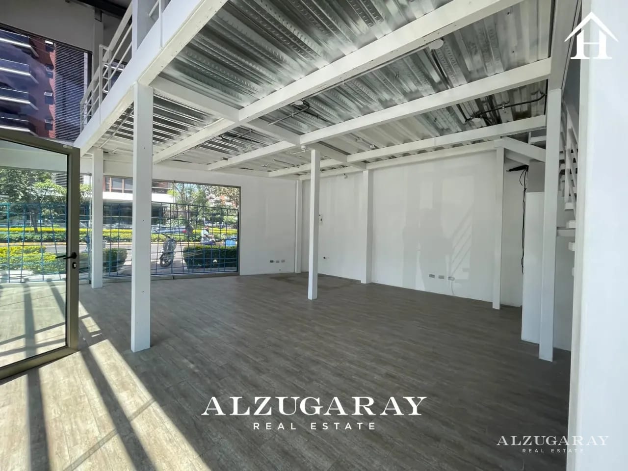 Local Comercial en Renta | 80 MT2 | Plaza Comercial Z.14 — Local en Alquiler en Zona 14, Guatemala, Ciudad — foto 2 de 7