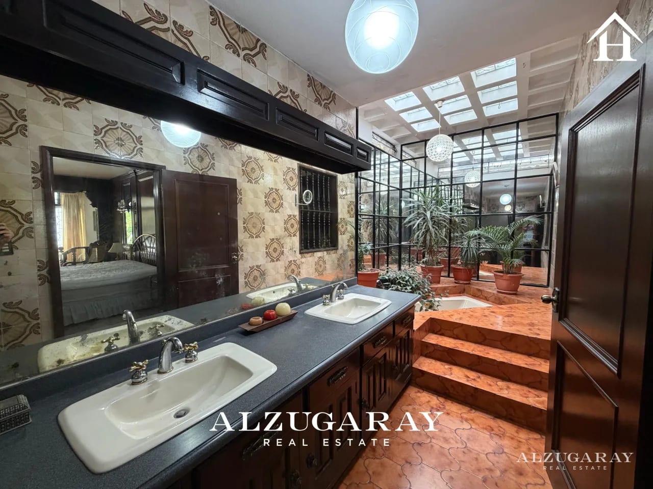 Casa Amueblada con Piscina | 4 Hab | Vista Hermosa II, Zona 15 — Casa en Alquiler en Zona 15, Guatemala, Ciudad — foto 12 de 17