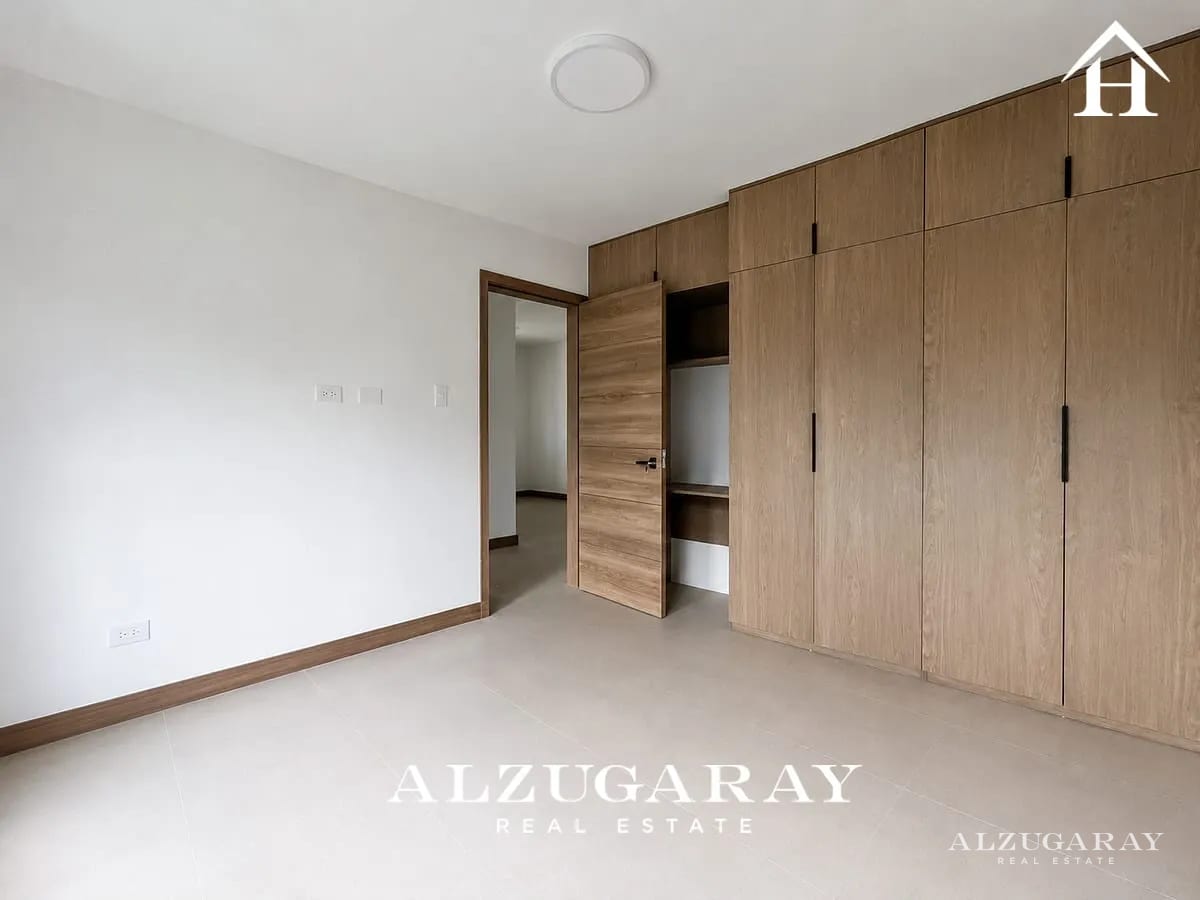 Casa Moderna en Venta | 4 Hab. | Condomino KM. 19 CAES — Casa en Venta en Carretera a El Salvador, Guatemala, Ciudad — foto 8 de 14