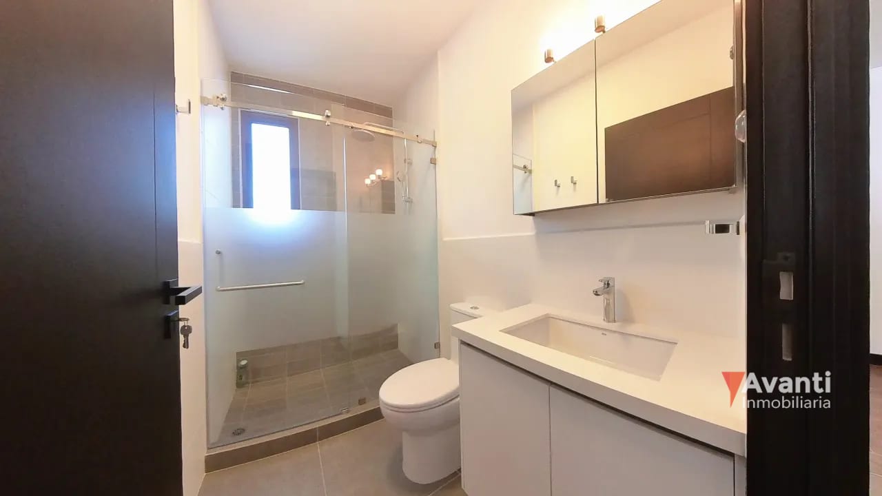 ALQUILER LINDO APARTAMENTO CON TERRAZA EN LIRIOS DE CAYALA ZONA 16 — Apartamento en Alquiler en Ciudad Cayalá, Zona 16, Guatemala, Ciudad — foto 10 de 17