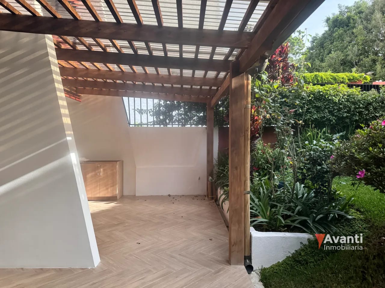 Alquilo Casa en Zona 15, en Condominio — Casa en Alquiler en Zona 15, Guatemala, Ciudad — foto 1 de 17