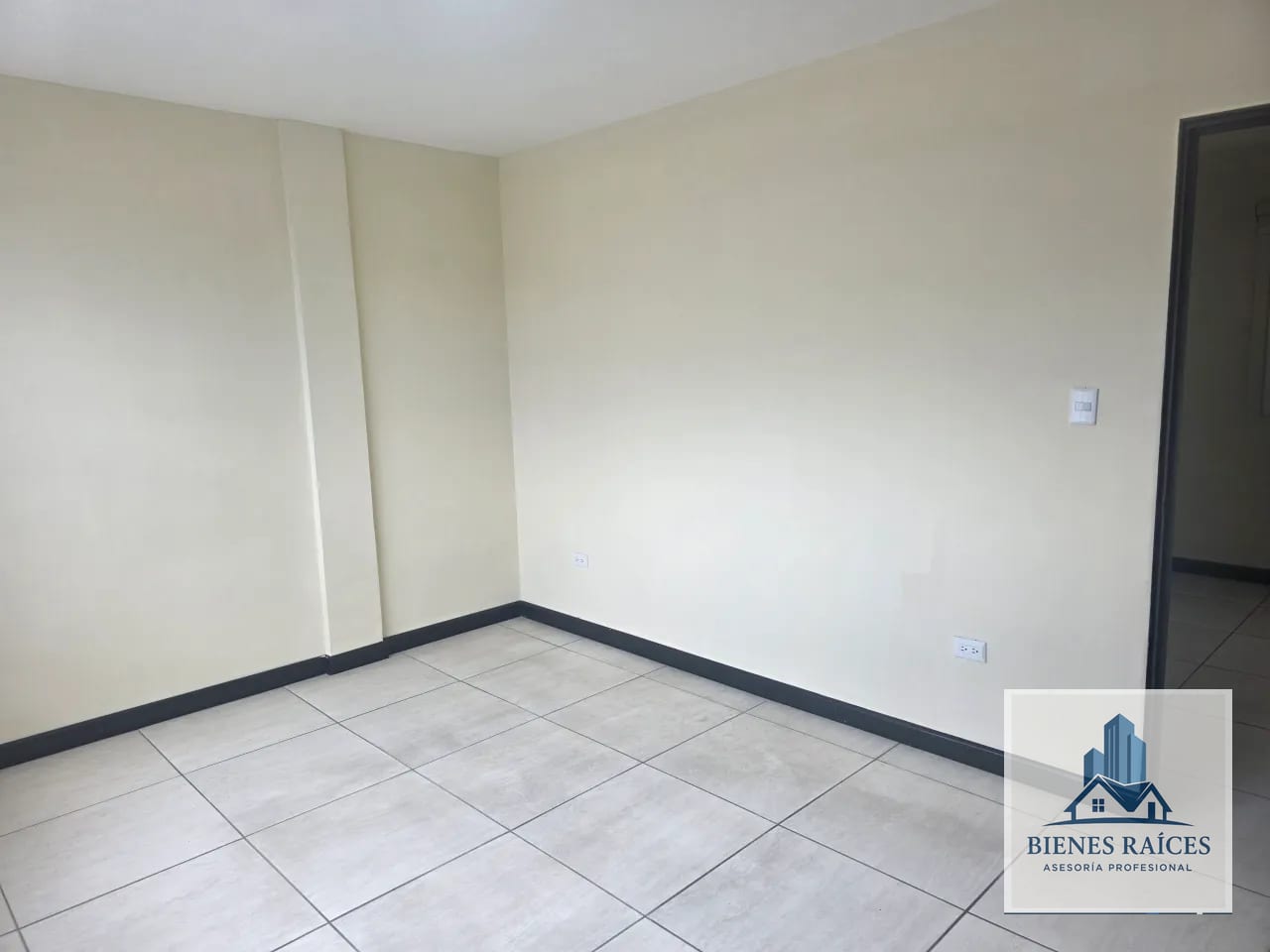 Comodísimo Apartamento Zona 15 Dentro de Garita el Maestro 2 — Apartamento en Alquiler en Vista Hermosa II, Zona 15, Guatemala, Ciudad — foto 2 de 5
