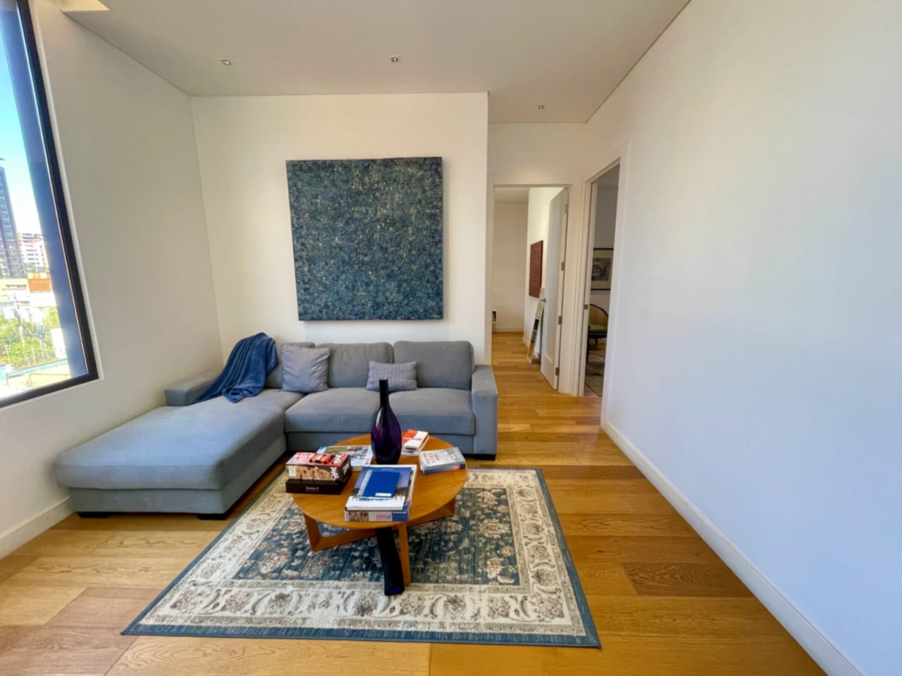 Apartamento Amueblado Renta Maranta Oakland Zona 10, 2 Dormitorios, Sala Familiar, Dormitorio de Servicio, 2 Parqueos y Bodega, 166 MTS2 — Apartamento en Alquiler en Oakland I, Zona 10, Guatemala, Ciudad — foto 7 de 11
