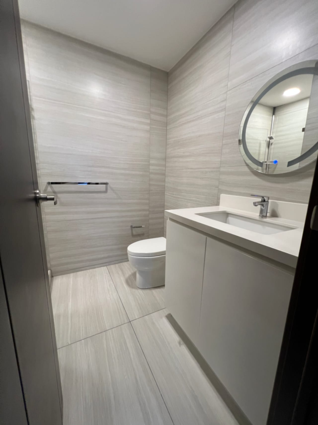 APARTAMENTO RENTA ZONA 14, EDIFIC IO NOVUS, 86 MTS2 , 2 DORMITORIOS, 2 PARQUEOS , BODEGA $1,300 + iva)(NO SE ACEPTA MASCOTA) AMENIDADES BUSINESS CENTER, ÁREA SOCIAL, PISCINA, GIMNASIO — Apartamento en Alquiler en Zona 14, Guatemala, Ciudad — foto 12 de 17
