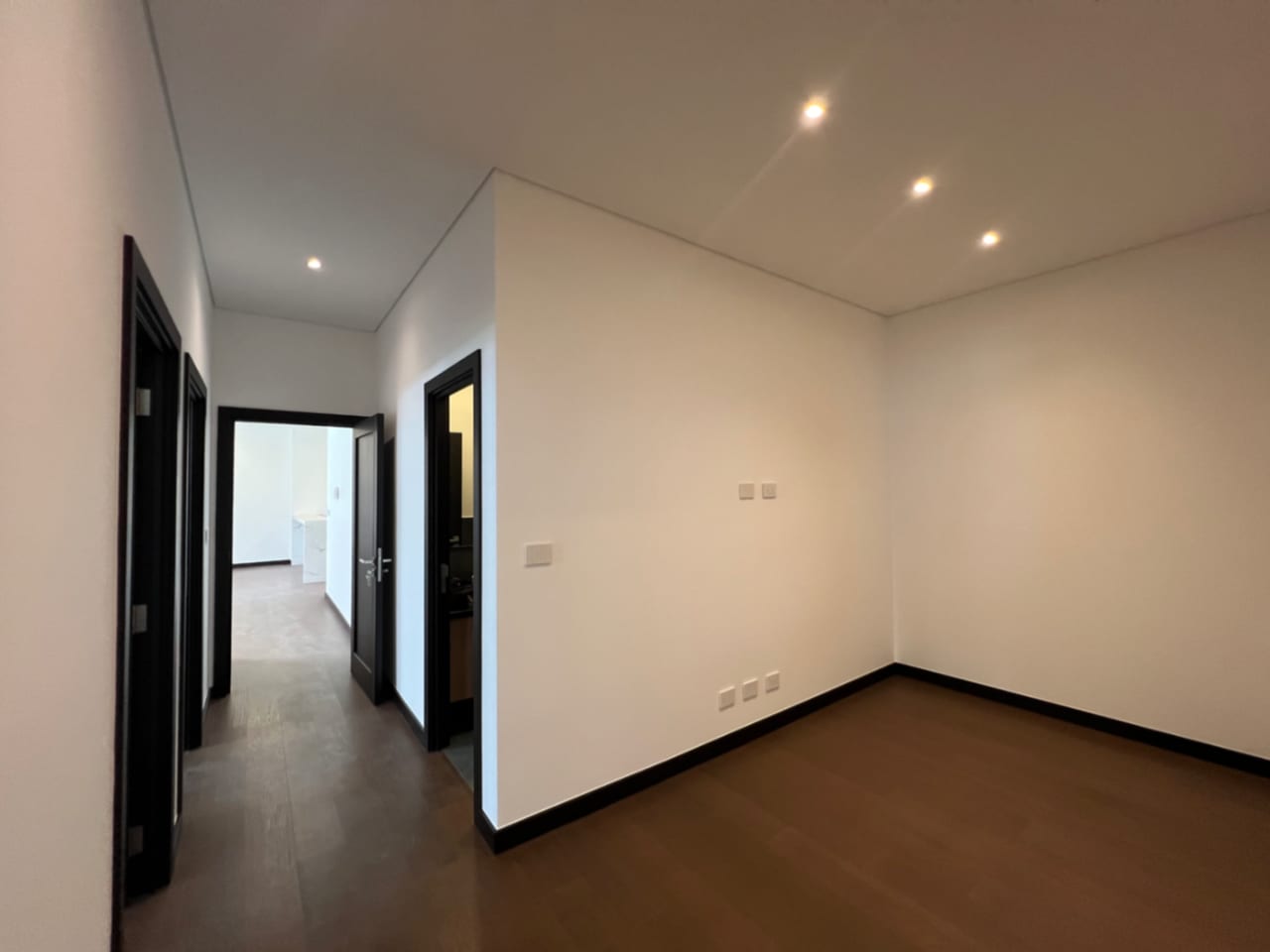 NOGALES DE CAYALÁ ZONA 16, APARTAMENTO NUEVO CON JARDÍN 3 DORMITORIOS VENTA Y/O RENTA 160 MTS2 APTO + 50 MTS JARDÍN + 4 PARQUEOS VENTA $850,000 RENTA $3,250 — Apartamento en Alquiler en Zona 16, Guatemala, Ciudad — foto 5 de 9