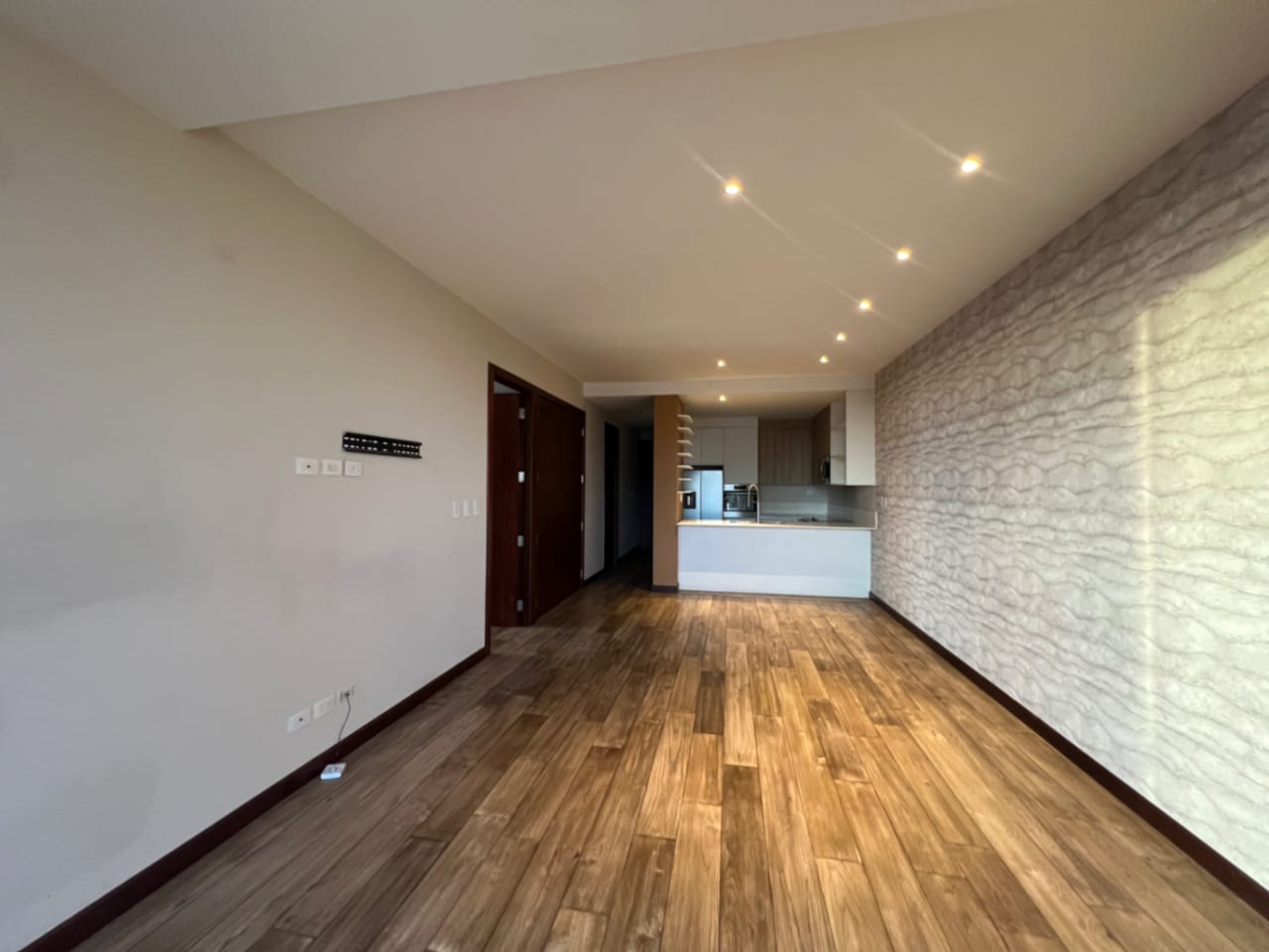 Apartamento Renta Zona 15 Vista Hermosa 2, Edificio Vhista , 2 Dormitorios , 2,5 Baños, 135 MTS2Linda Vista (no Se Aceptan Mascotas) — Apartamento en Alquiler en Vista Hermosa II, Zona 15, Guatemala, Ciudad — foto 14 de 16