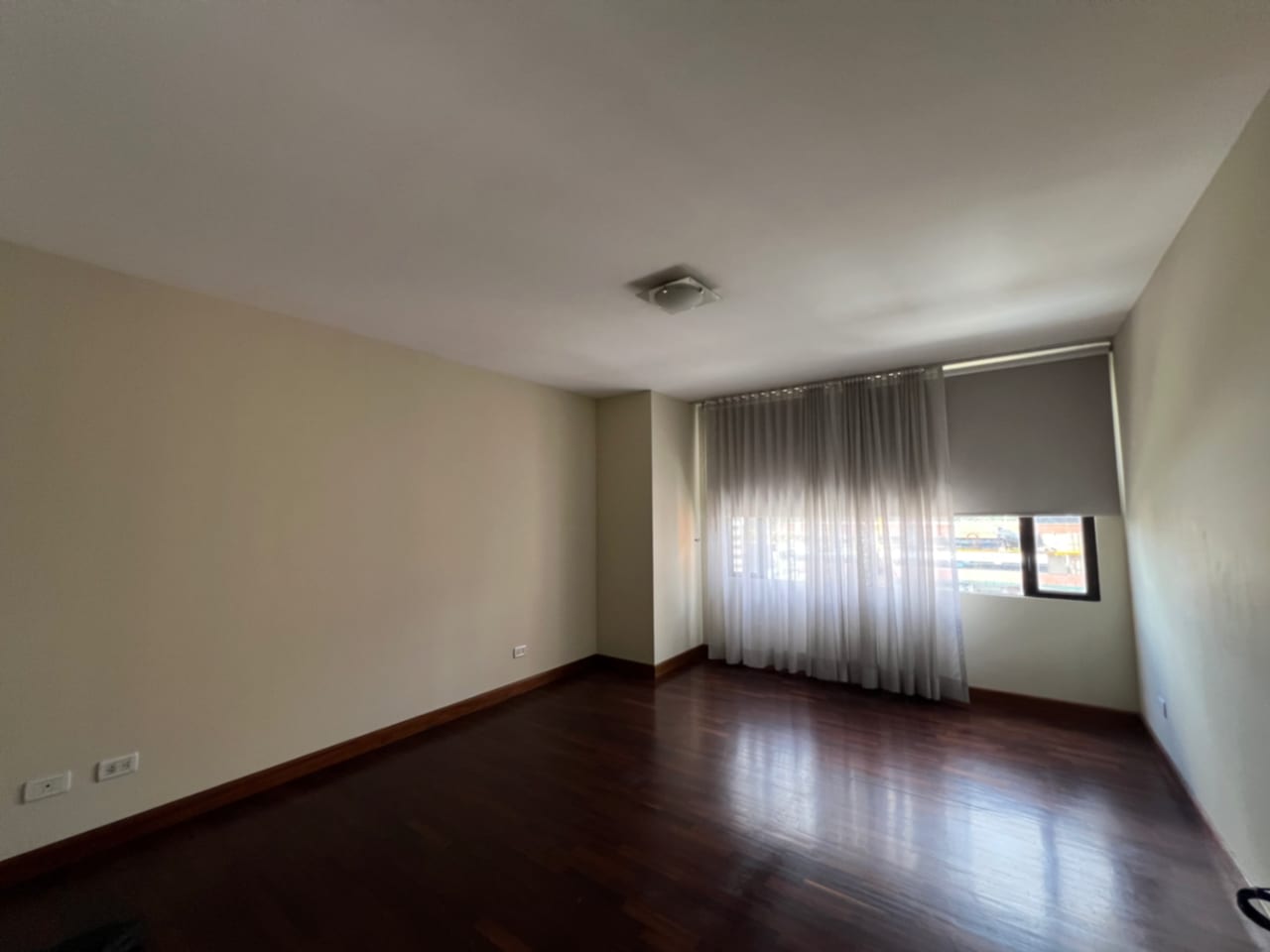 Apartamento Venta Zona 14, Amplio 304 Mts, 3 Dorm, Dorm de Servicio — Apartamento en Venta en Zona 14, Guatemala, Ciudad — foto 2 de 2