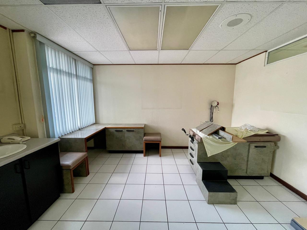 Clínica Médica Zona 10 Centro Médico Renta 85 Mts $1,800 — Clínica en Alquiler en Zona 10, Guatemala, Ciudad — foto 4 de 8