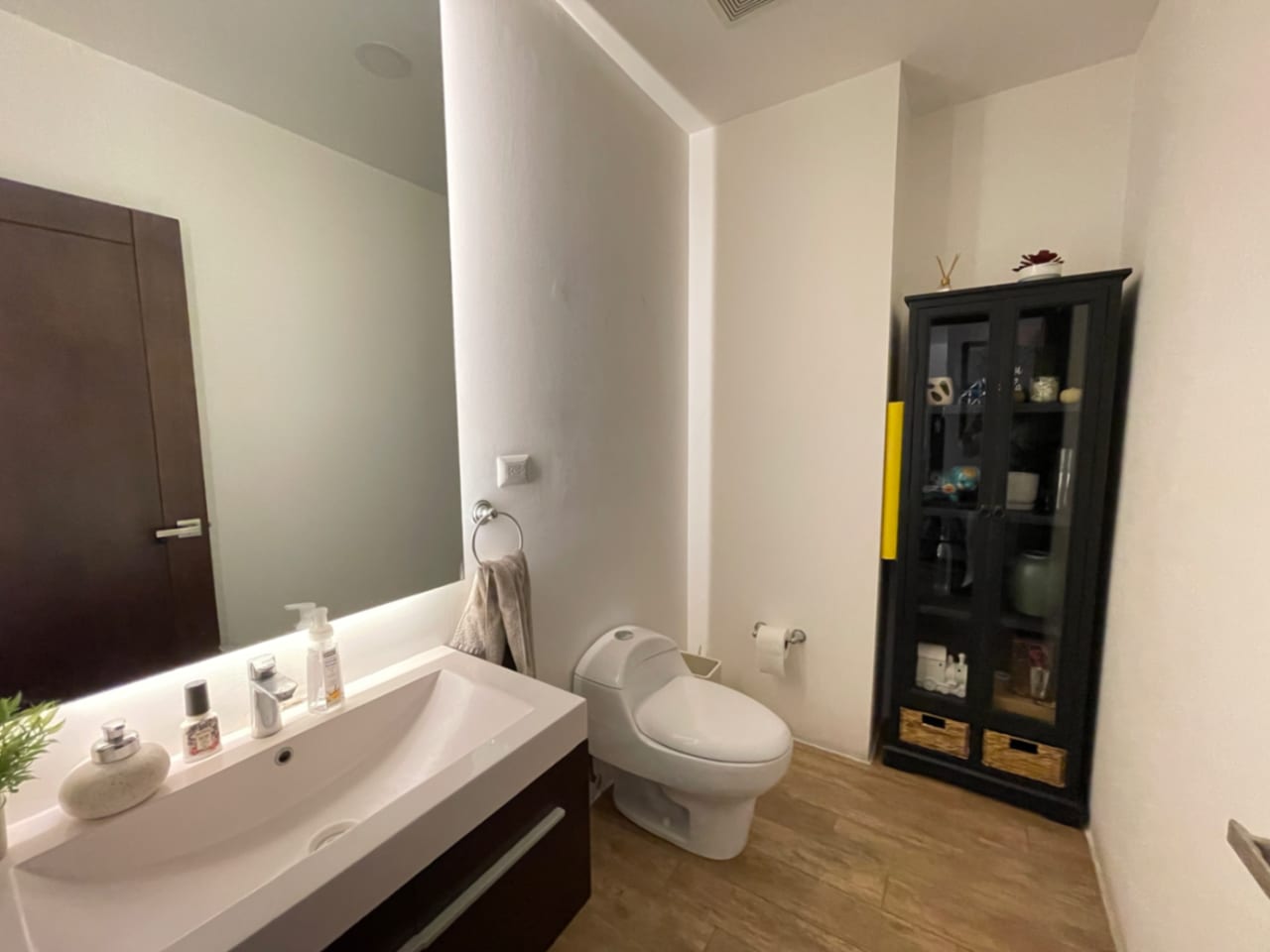 Apartamento Venta Zona 15 Albero 117 MTS2 2 Dormitorios $285,000 — Apartamento en Venta en Álbero 15, Zona 15, Guatemala, Ciudad — foto 5 de 10