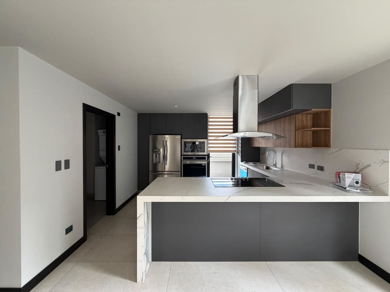 Aruna Residencias KM 8 CAES, Renta Casa Nueva 250 MTS2 3 Dormitorios — Casa en Alquiler en Carretera a El Salvador, Guatemala, Ciudad — foto 1 de 4