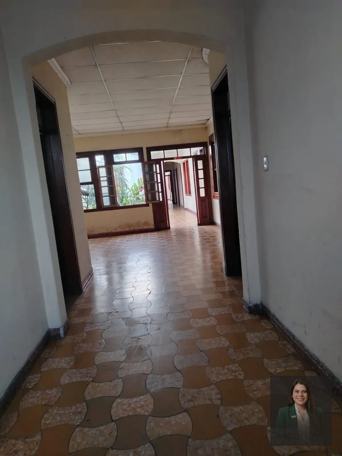Casa en Renta para Oficinas | Zona 1, Centro Histórico — Casa en Alquiler en El Centro, Zona 1, Guatemala, Ciudad — foto 1 de 16