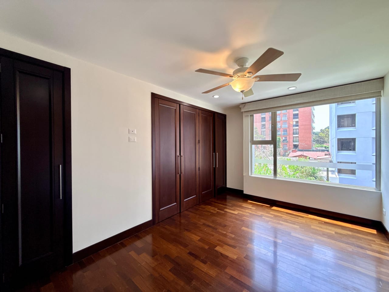 Alquilo apartamento en Santa Sofia zona 10 — Apartamento en Alquiler en Zona 10, Guatemala, Ciudad — foto 12 de 17