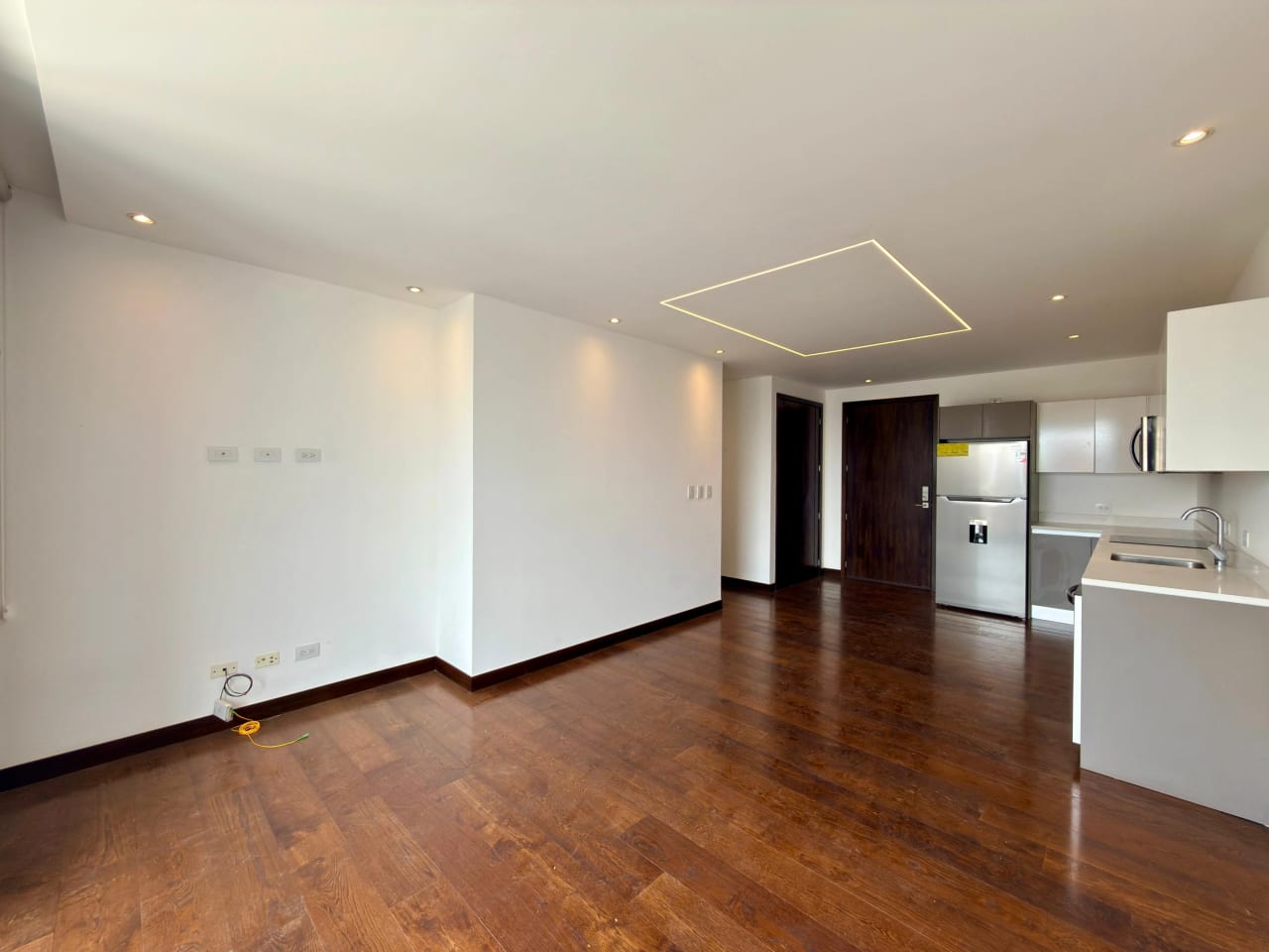 Alquilo apartamento en Vasanta zona 10 — Apartamento en Alquiler en Zona 10, Guatemala, Ciudad — foto 2 de 17