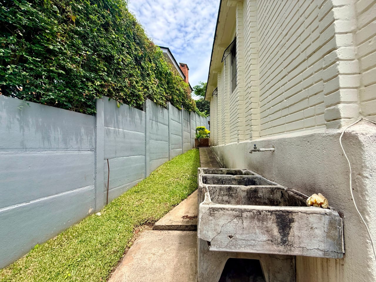 Vendo casa dentro de garita en zona 10 — Casa en Venta en Zona 10, Guatemala, Ciudad — foto 7 de 12