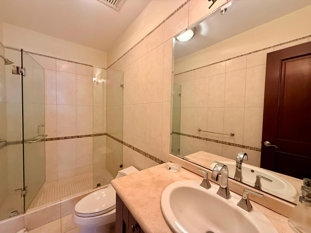 Vendo apartamento en Casa Rialto zona 14 — Apartamento en Venta en Zona 14, Guatemala, Ciudad — foto 14 de 16