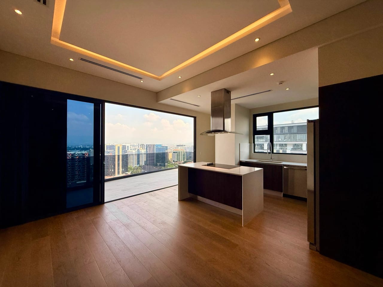 Vendo apartamento en edificio Santa Sofia 7ma zona 10 — Apartamento en Venta en Zona 10, Guatemala, Ciudad — foto 2 de 17