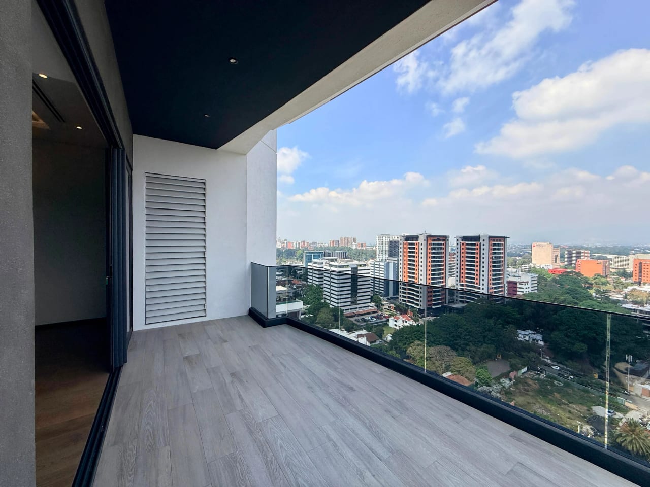 Vendo apartamento en edificio Santa Sofia 7ma zona 10 — Apartamento en Venta en Zona 10, Guatemala, Ciudad — foto 5 de 17
