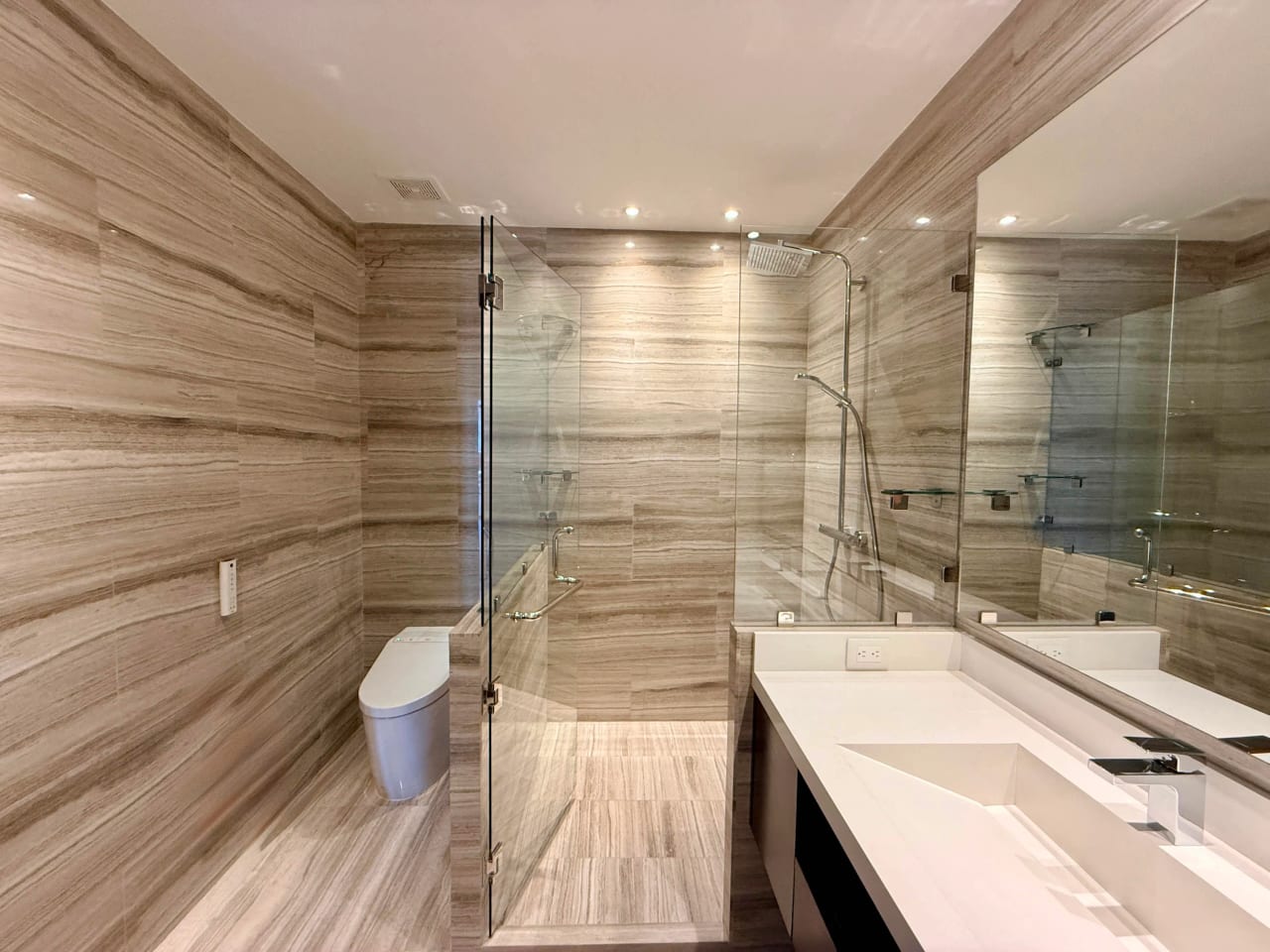 Vendo apartamento en edificio Santa Sofia 7ma zona 10 — Apartamento en Venta en Zona 10, Guatemala, Ciudad — foto 10 de 17