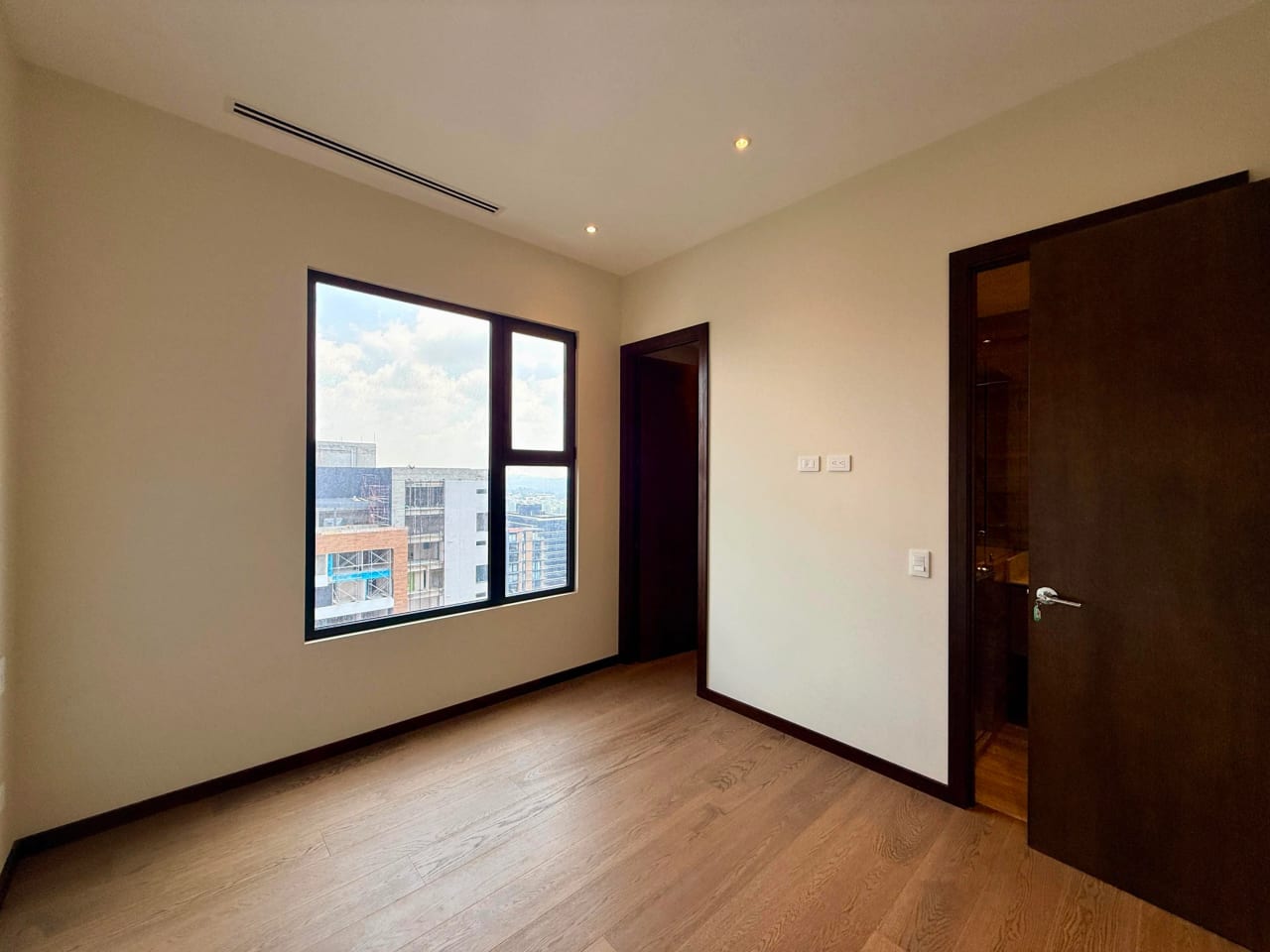 Vendo apartamento en edificio Santa Sofia 7ma zona 10 — Apartamento en Venta en Zona 10, Guatemala, Ciudad — foto 13 de 17