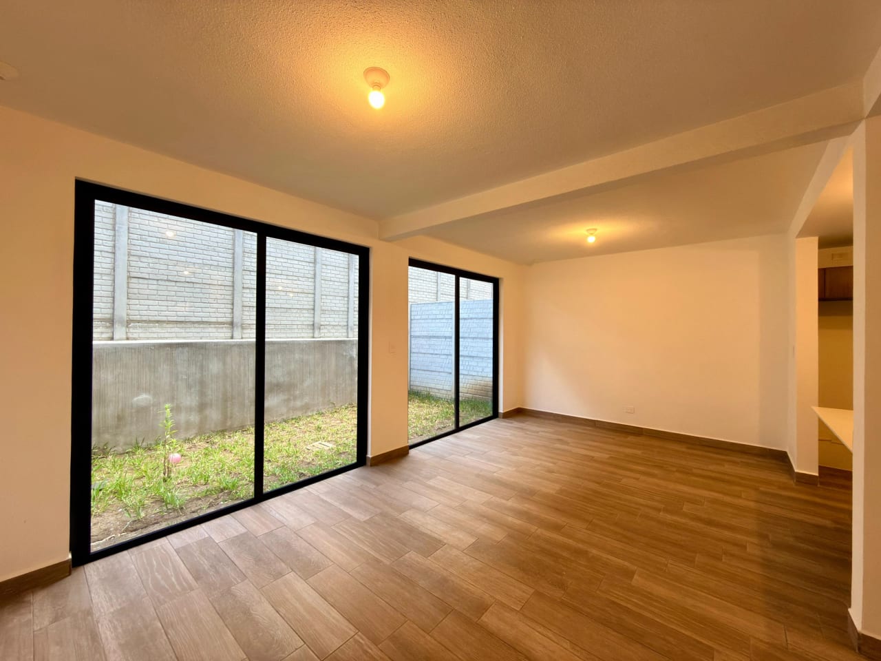 Alquilo casa en condominio Laureles zona 16 — Casa en Alquiler en Zona 16, Guatemala, Ciudad — foto 4 de 17
