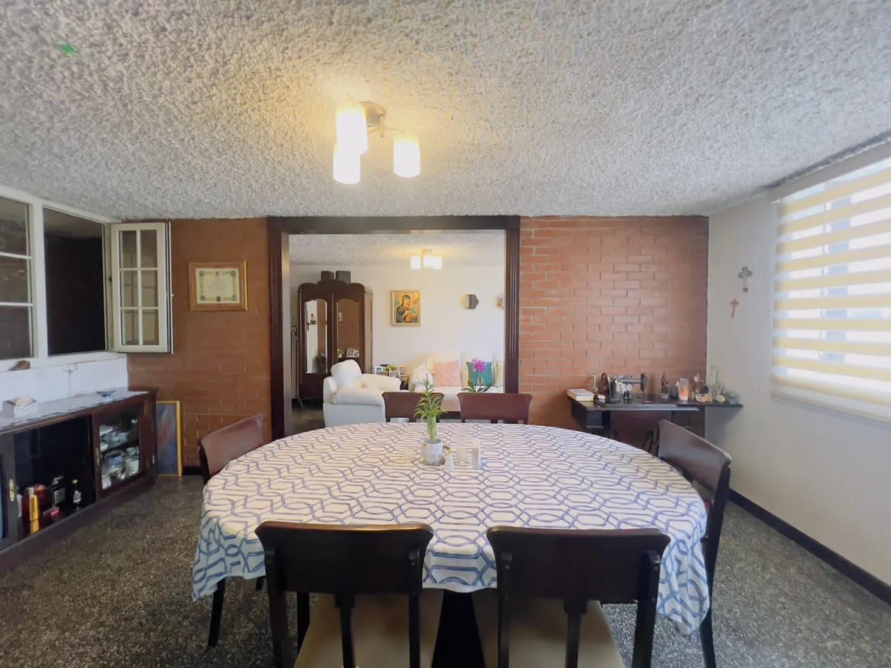 Vendo casa dentro de garita en Santa Rita 2 — Casa en Venta en Zona 2 Mixco, Guatemala, Ciudad — foto 4 de 17