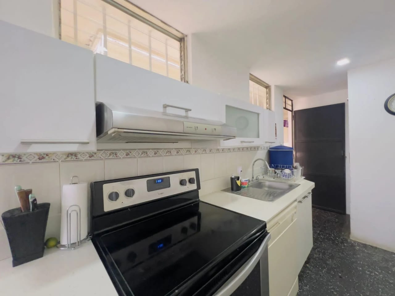 Vendo casa dentro de garita en Santa Rita 2 — Casa en Venta en Zona 2 Mixco, Guatemala, Ciudad — foto 7 de 17