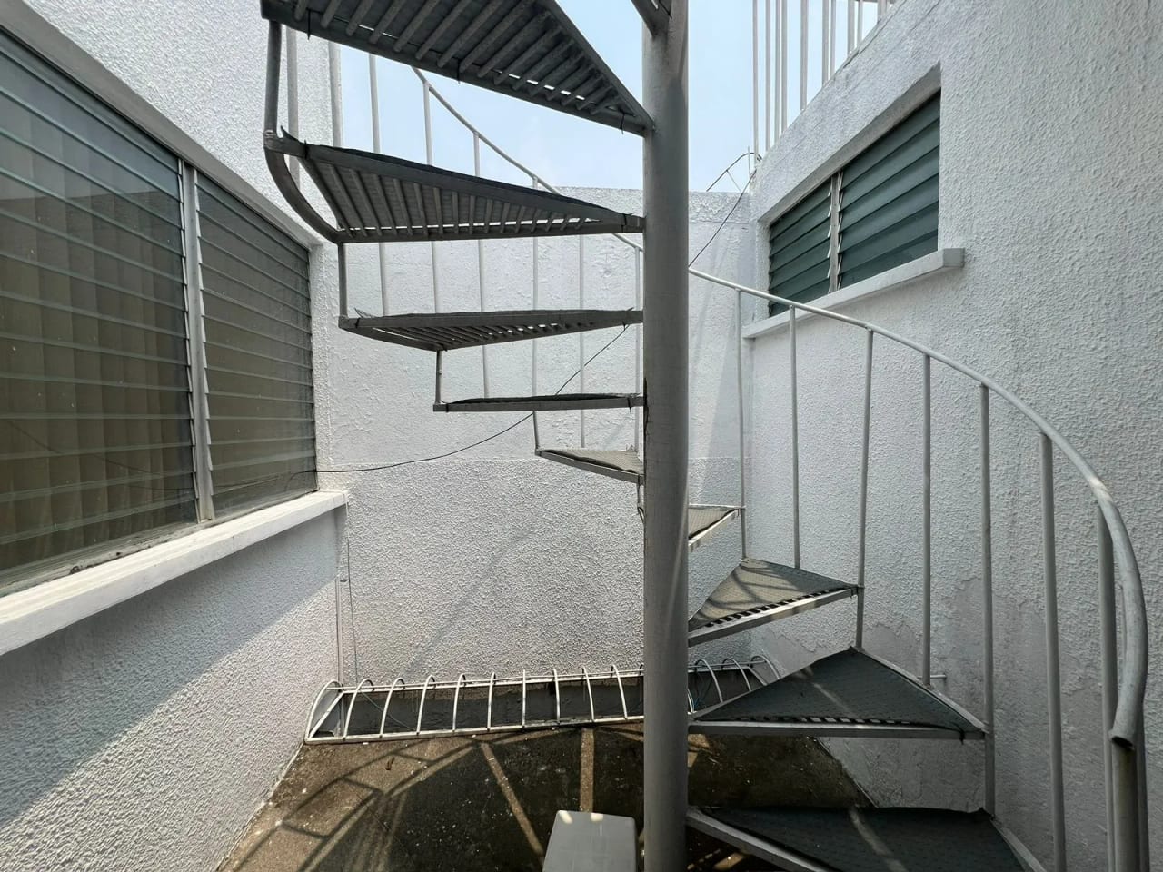 Vendo casa dentro de garita en Santa Rita 2 — Casa en Venta en Zona 2 Mixco, Guatemala, Ciudad — foto 16 de 17