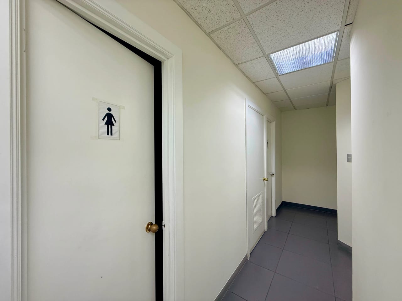 Vendo oficina en Europlaza zona 14 — Oficina en Venta en Zona 14, Guatemala, Ciudad — foto 5 de 17