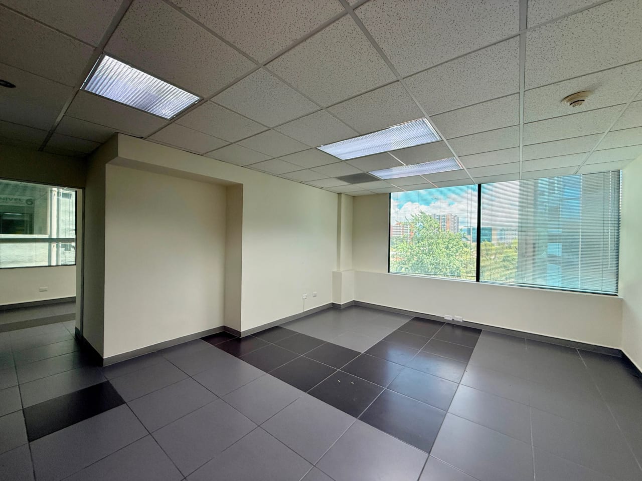 Vendo oficina en Europlaza zona 14 — Oficina en Venta en Zona 14, Guatemala, Ciudad — foto 9 de 17