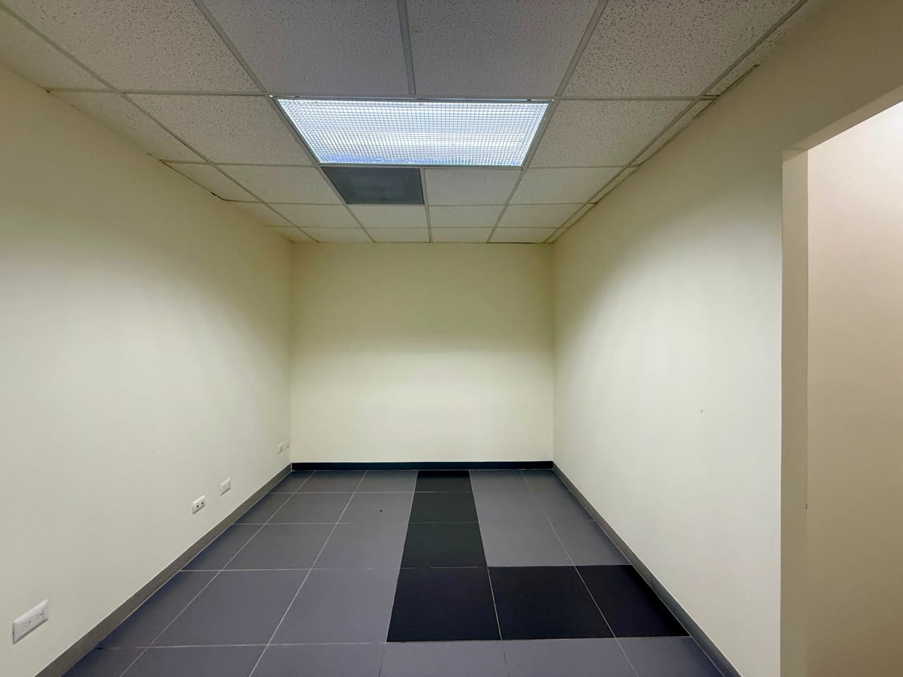 Vendo oficina en Europlaza zona 14 — Oficina en Venta en Zona 14, Guatemala, Ciudad — foto 11 de 17