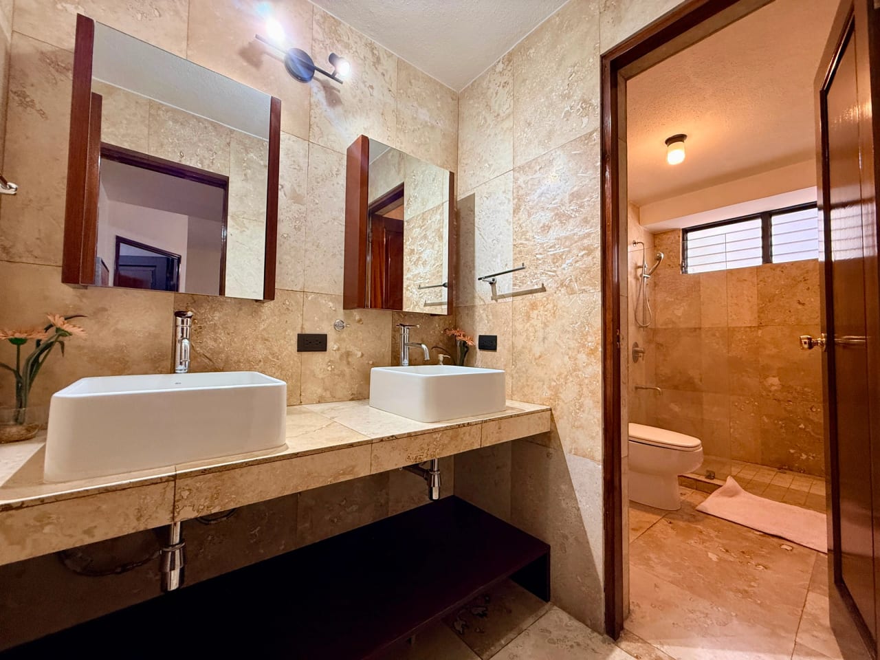 Apartamento en venta en Moradas del Acueducto zona 10 — Apartamento en Venta en Zona 10, Guatemala, Ciudad — foto 11 de 17