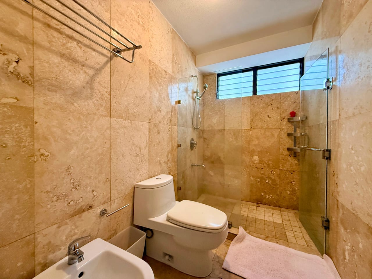 Apartamento en venta en Moradas del Acueducto zona 10 — Apartamento en Venta en Zona 10, Guatemala, Ciudad — foto 17 de 17