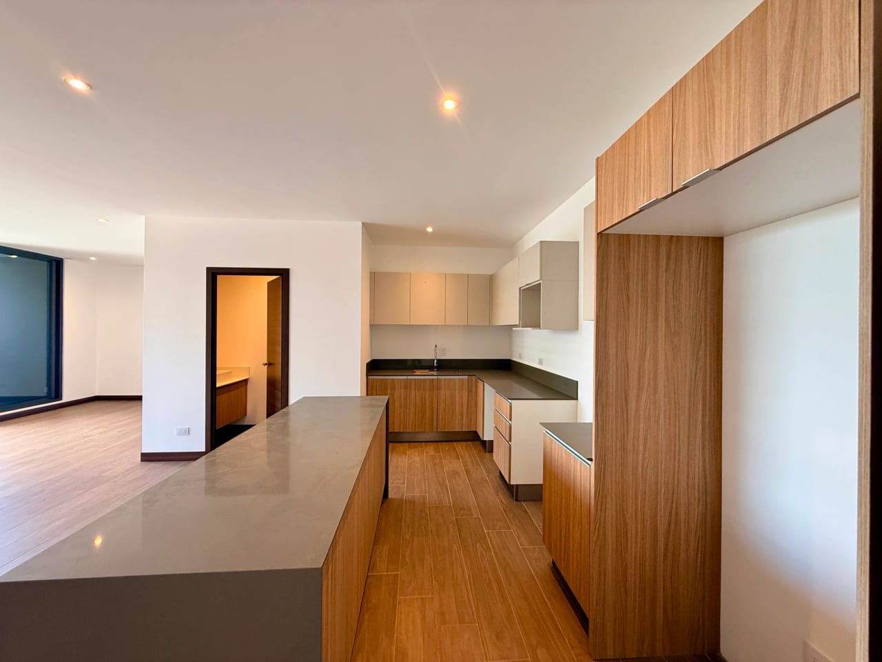 Apartamento en aqluiler en Spazio zona 15 — Apartamento en Alquiler en Zona 15, Guatemala, Ciudad — foto 2 de 17
