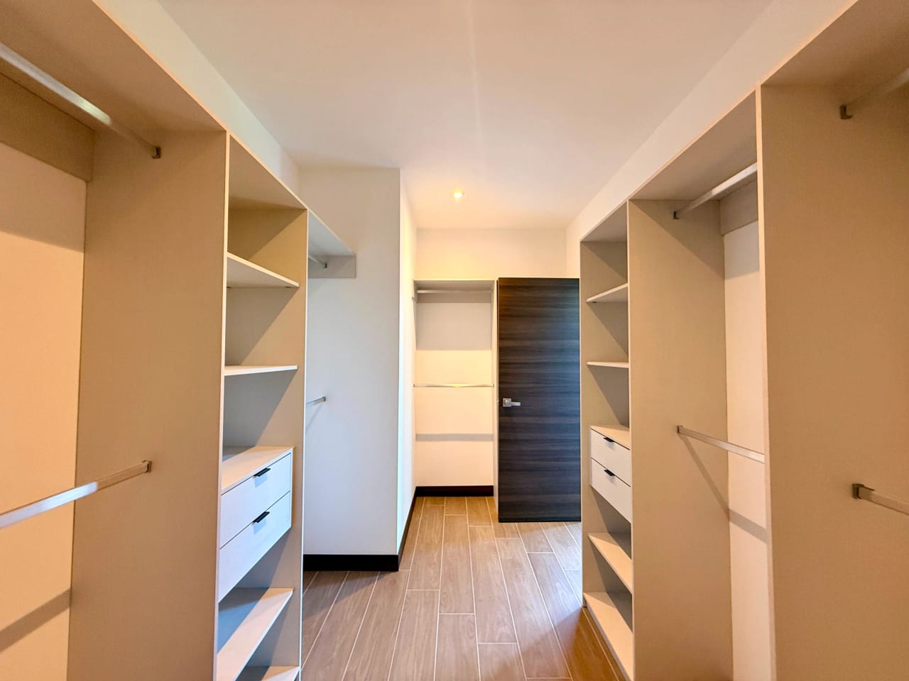 Apartamento en aqluiler en Spazio zona 15 — Apartamento en Alquiler en Zona 15, Guatemala, Ciudad — foto 5 de 17