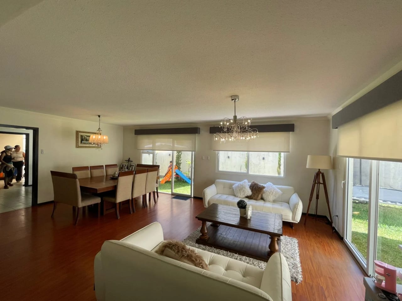Casa en venta Luces del Encinal zona 7 de Mixco — Casa en Venta en Zona 7 Mixco, Guatemala, Ciudad — foto 1 de 14