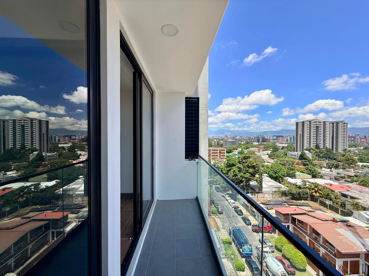 Apartamento en alquiler en edificio Kiintea zona 15 — Apartamento en Alquiler en Zona 15, Guatemala, Ciudad — foto 3 de 16