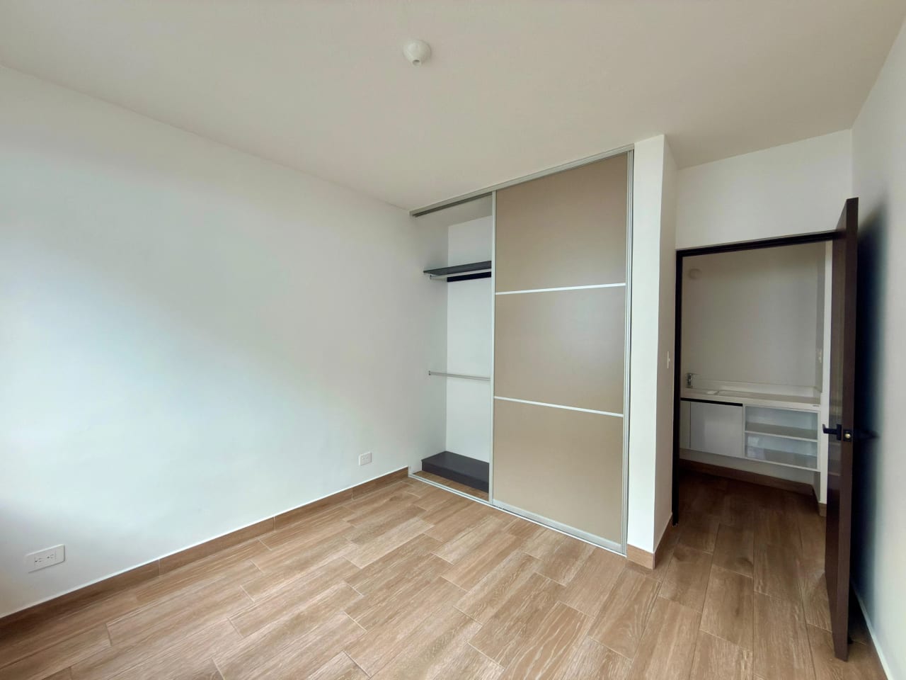 Casa en venta en condominio Laureles zona 16 — Casa en Venta en Zona 16, Guatemala, Ciudad — foto 13 de 17