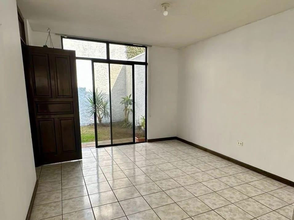 Casa en alquiler en condominio Santa Monica 1 Carretera Salvador — Casa en Alquiler en Carretera a El Salvador, Guatemala, Ciudad — foto 8 de 13